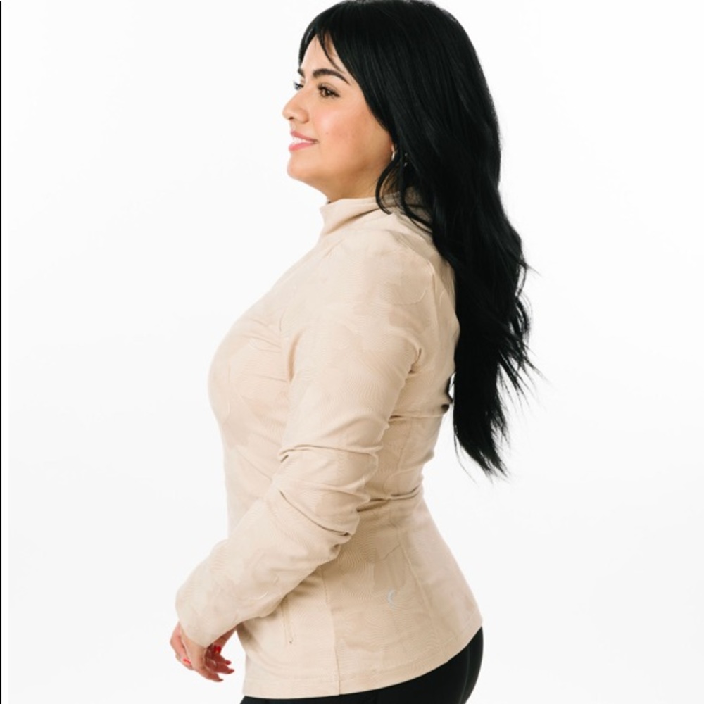 NWT Zyia Moab Form Zipper Jacket. Size XL.